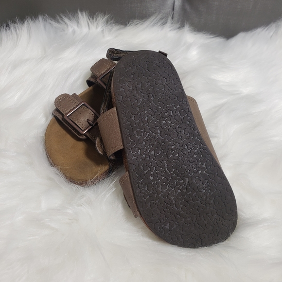 Oshkosh B'gosh tan buckle suede shoes - Picture 8 of 9